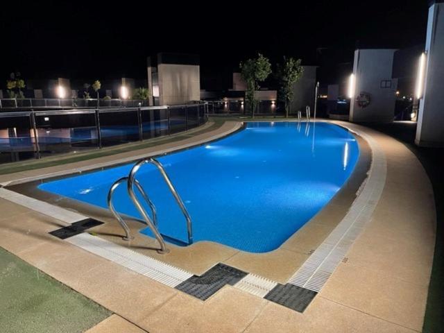 Tecnocordoba Aparcamiento Privado Gratuito Y Piscinaアパートメント エクステリア 写真